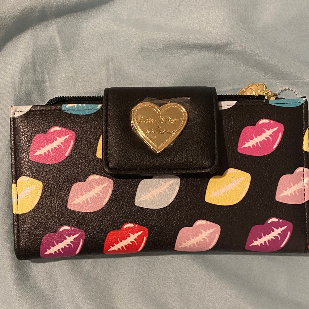 Betsey Johnson Brand New Black Lip Print Wallet